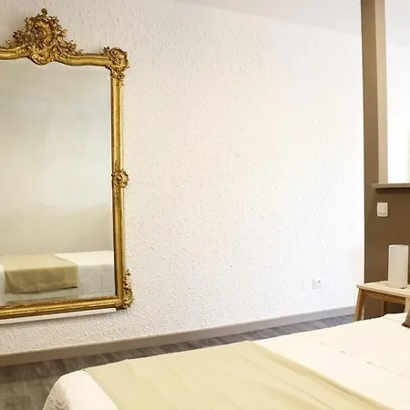 Maison Bacou Cite 1 *