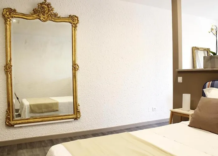 Maison Bacou Cite 1 *