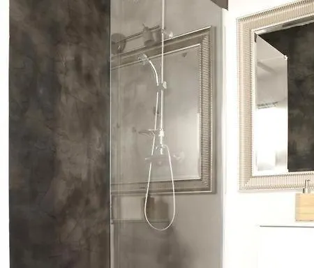 Maison Bacou N1 *